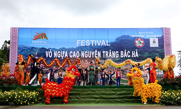 Lễ hội đậm đà bản sắc các dân tộc trên “cao nguyên trắng” Bắc Hà (Lào Cai)