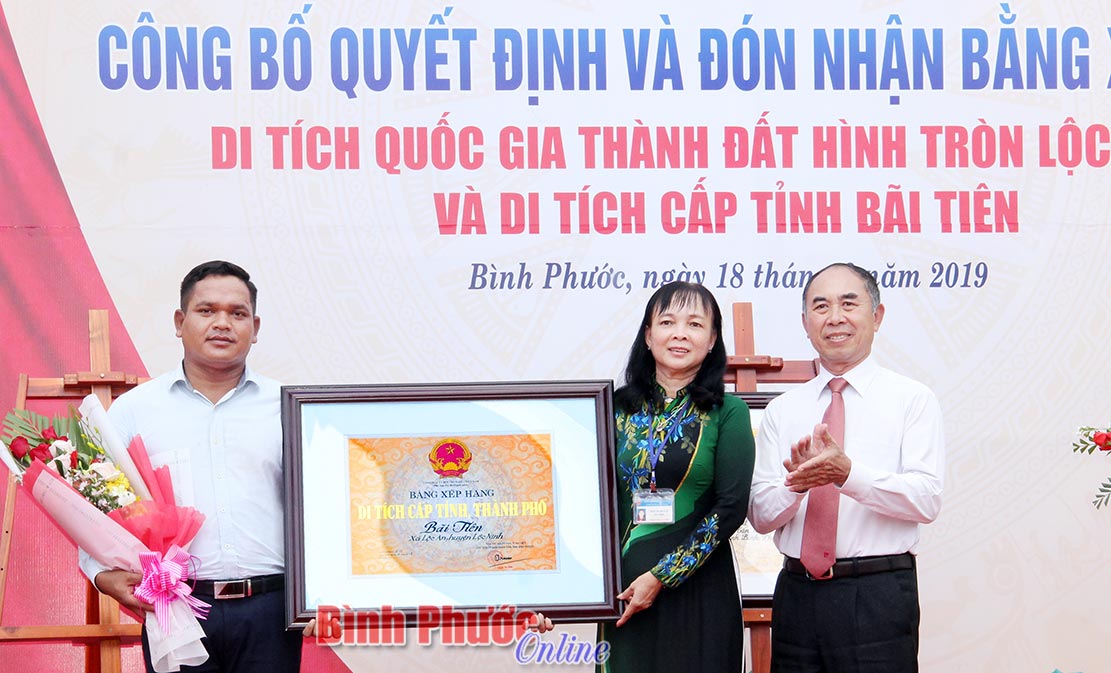Bình Phước: Đón bằng xếp hạng di tích quốc gia Thành đất hình tròn Lộc Tấn 2 và di tích cấp tỉnh Bãi Tiên