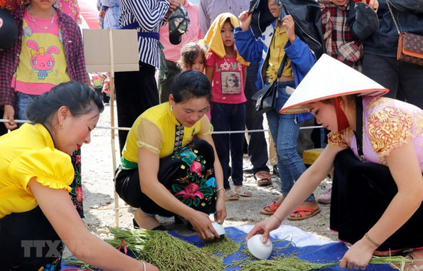 Lễ hội cốm Tú Lệ - tôn vinh giá trị văn hóa truyền thống dân tộc Thái
