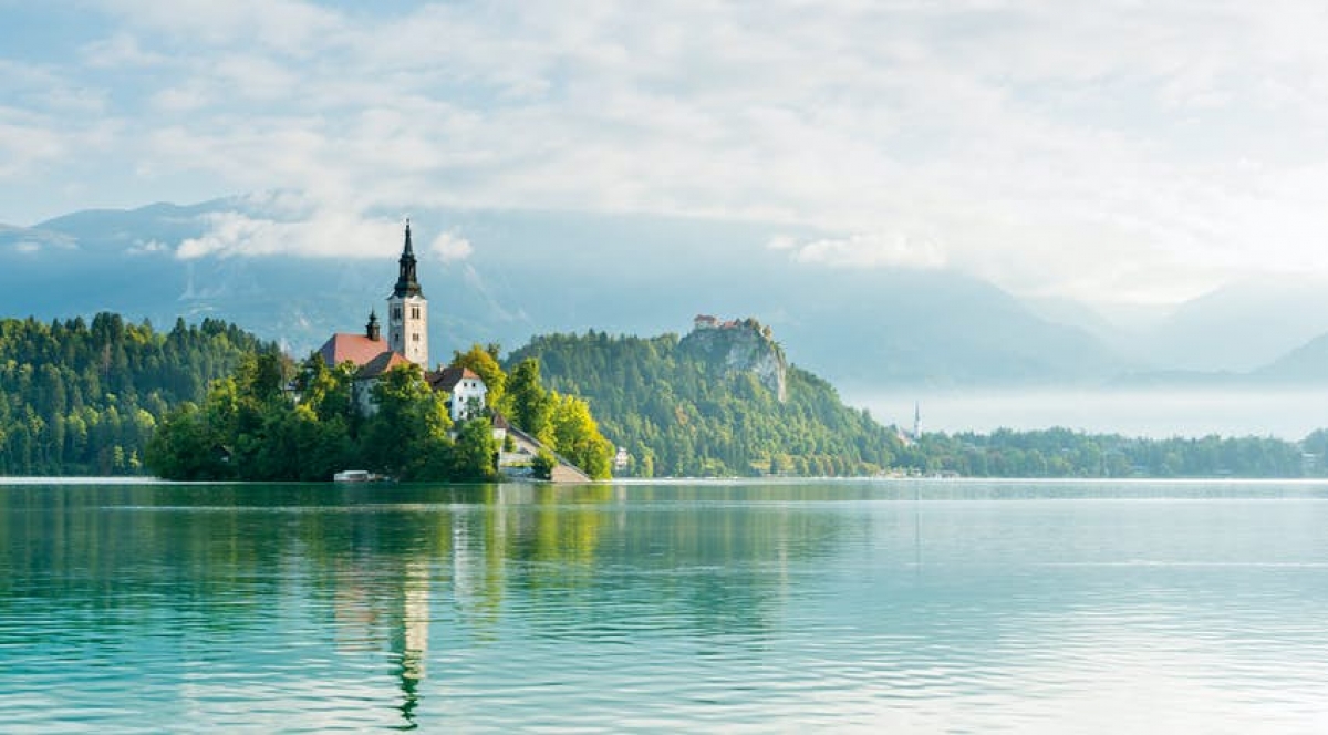Nhà thờ trên hồ Bled