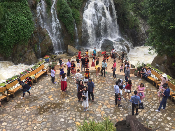 Du lịch Lào Cai phấn đấu thu hút khoảng 2,5 triệu lượt khách