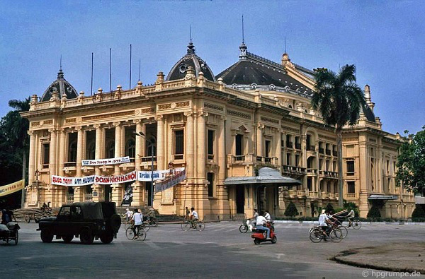 Du lịch Việt Nam 1975-1990: Đi lên từ chiến tranh, bước đầu mở cửa