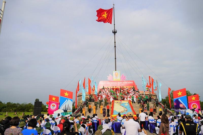 Quảng Trị: Tổ chức trọng thể lễ Thượng cờ “Thống nhất non sông”- năm 2021