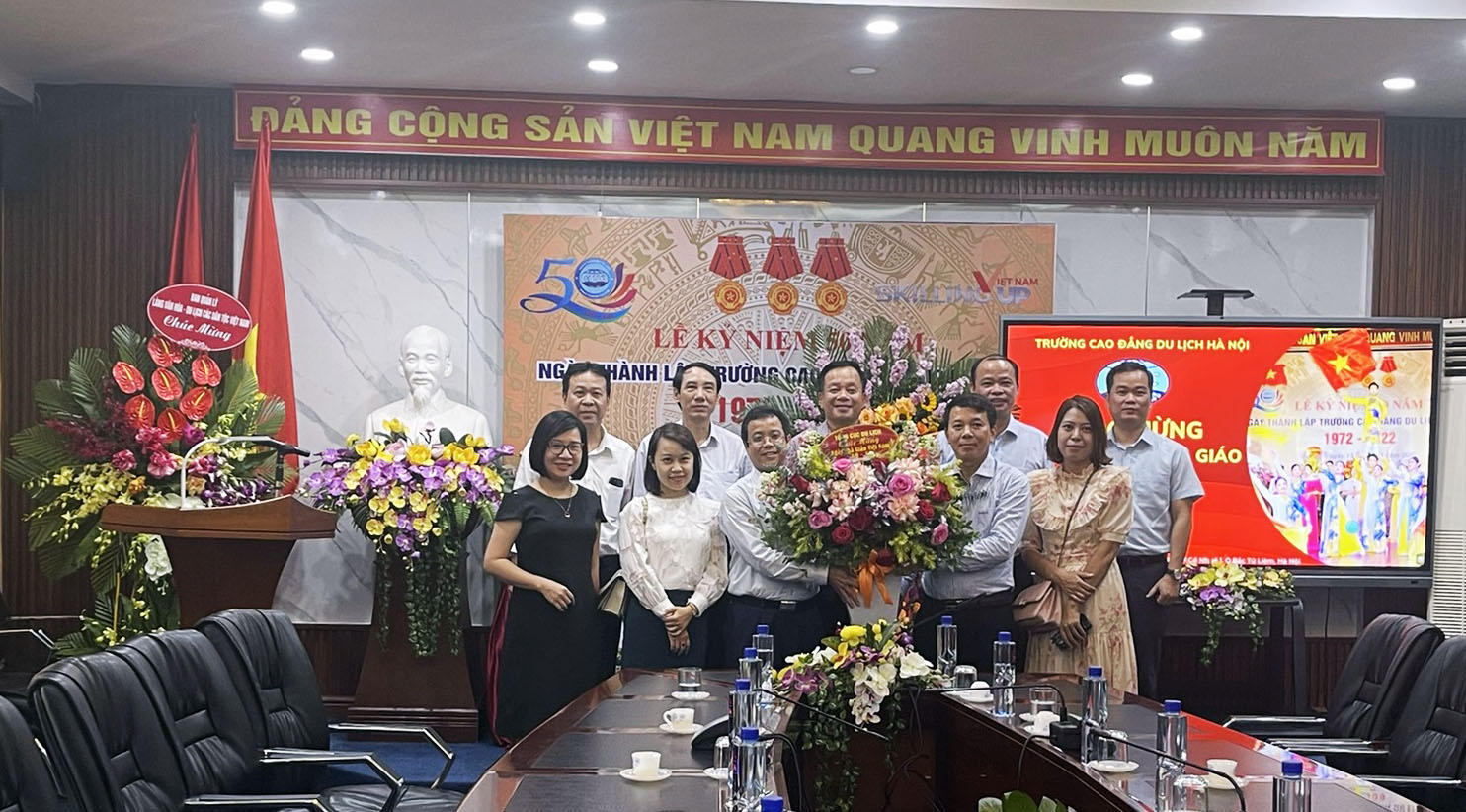 Phó Tổng cục trưởng Nguyễn Lê Phúc đến thăm và chúc mừng các cơ sở đào tạo du lịch nhân Ngày Nhà giáo Việt Nam 
