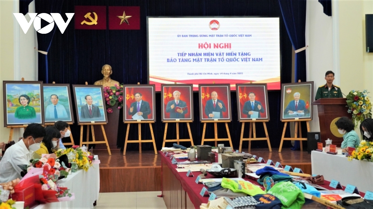TP. Hồ Chí Minh hiến tặng hơn 600 hiện vật cho Bảo tàng Mặt trận Tổ quốc Việt Nam