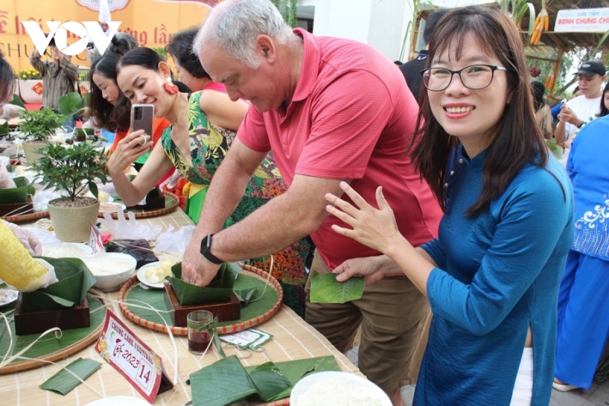 Rộn ràng Lễ hội bánh chưng tại khu du lịch Mũi Né - Bình Thuận