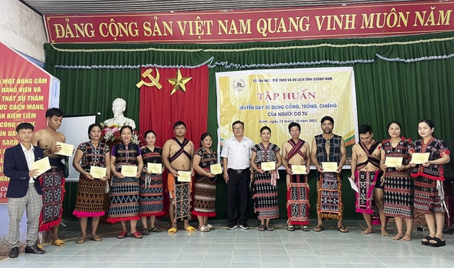 Tập huấn, truyền dạy văn hóa phi vật thể của đồng bào Cơ Tu và Giẻ-Triêng trên địa bàn huyện Nam Giang (Quảng Nam)