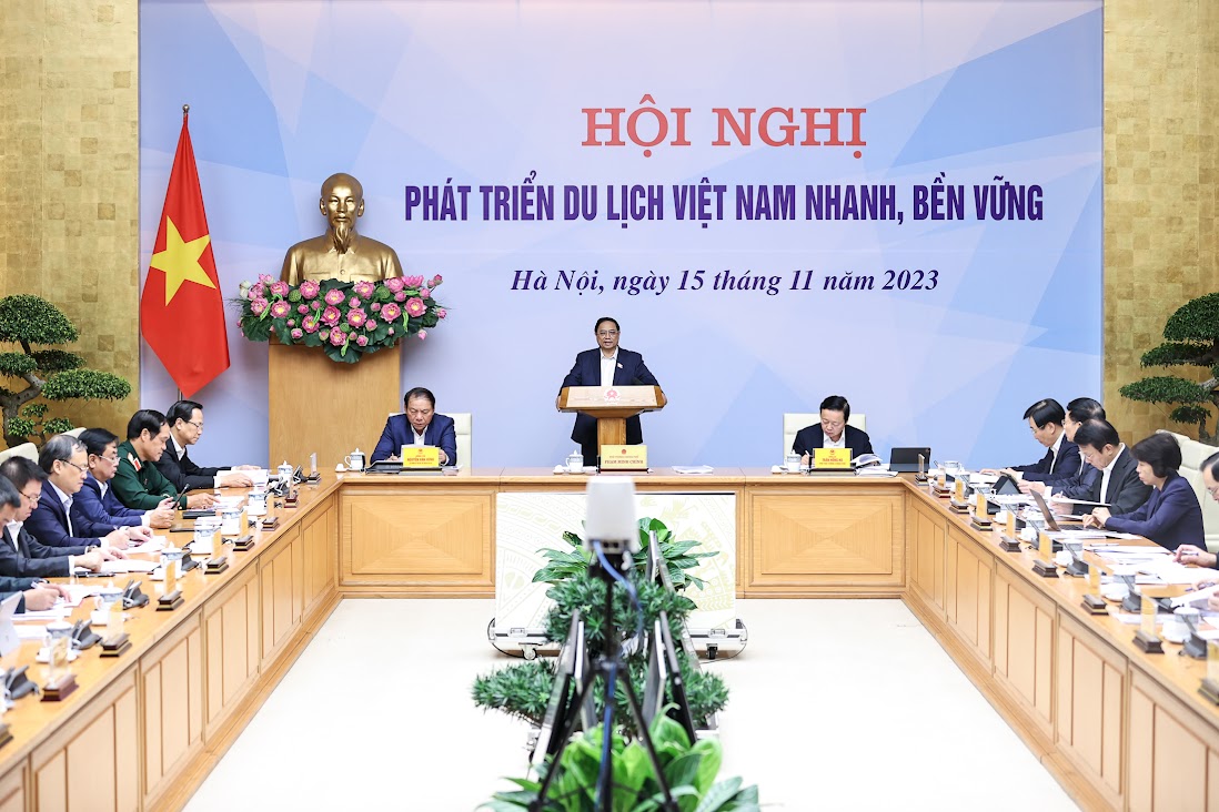 Thủ tướng Phạm Minh Chính chủ trì Hội nghị phát triển du lịch Việt Nam nhanh, bền vững