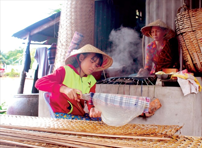 Vĩnh Long: Hợp tác xã đưa bánh tráng Cù lao Mây vươn xa
