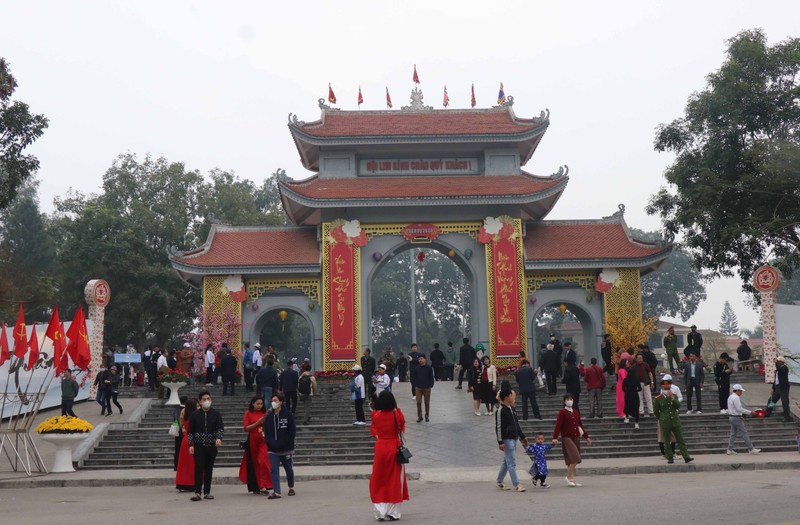 Bắc Ninh: Du khách nô nức trẩy hội Lim nghe hát Quan họ