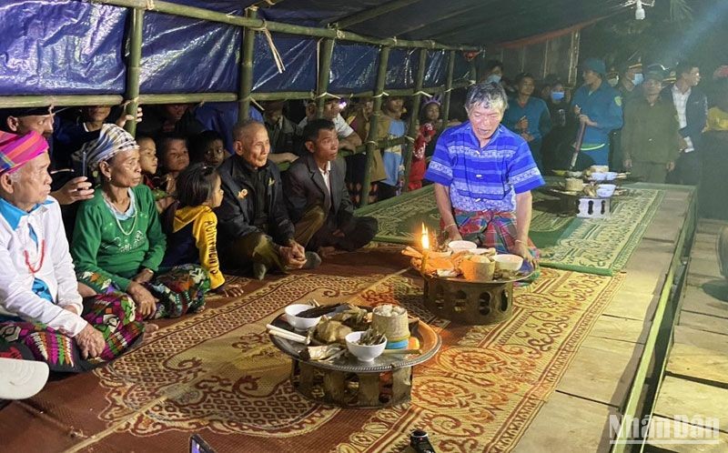 Độc đáo Lễ hội đập trống của người Ma Coong ở Quảng Bình
