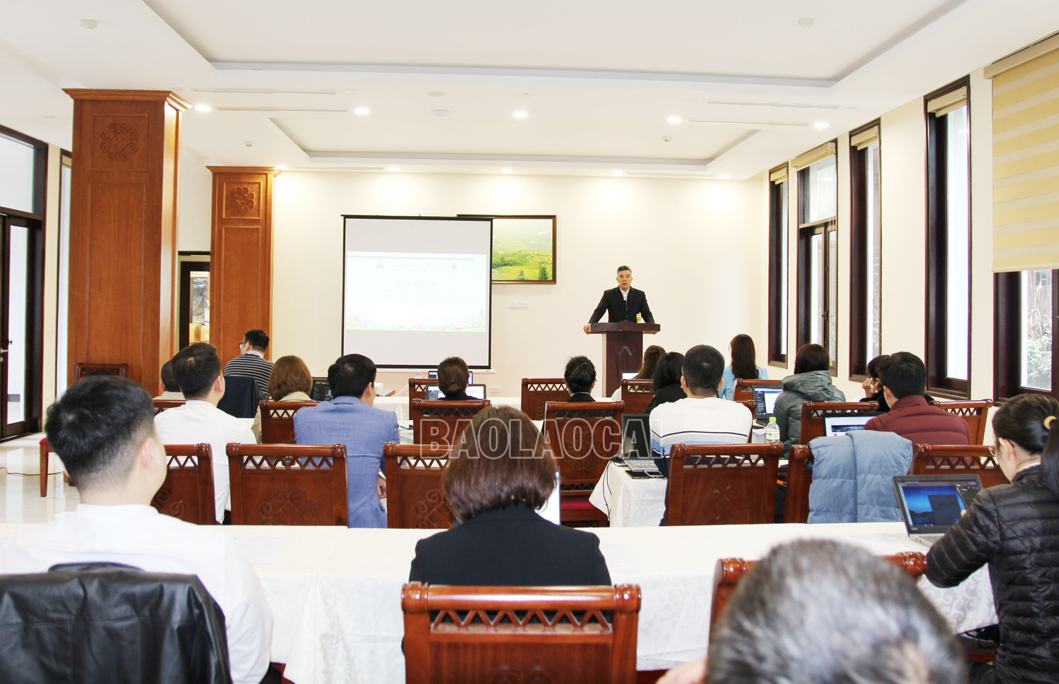 Trung tâm Thông tin du lịch hỗ trợ Lào Cai tập huấn nâng cao kỹ năng thống kê, chuyển đổi số du lịch