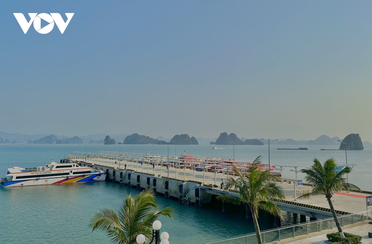 Quảng Ninh sẽ khai thác 2 tuyến du lịch mới trên vịnh Bái Tử Long