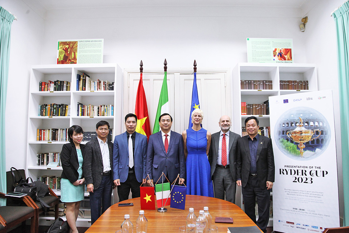 Tổng cục trưởng Nguyễn Trùng Khánh gặp gỡ và làm việc với Đại sứ quán Italia về thúc đẩy hợp tác du lịch