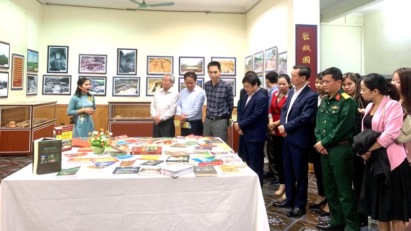 Ninh Bình trưng bày hơn 400 tài liệu, hiện vật về Nhà nước Đại Cồ Việt
