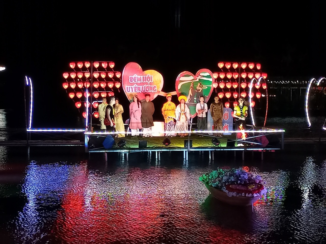 Hà Nội: Điểm du lịch Hồng Vân tổ chức Lễ hội Tình yêu 2023