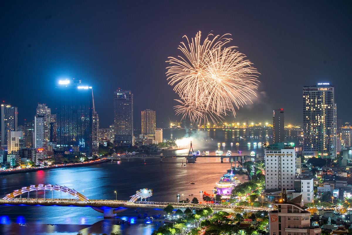 Mãn nhãn đêm khai mạc Lễ hội Pháo hoa quốc tế Đà Nẵng 2023: Đại tiệc âm thanh và ánh sáng