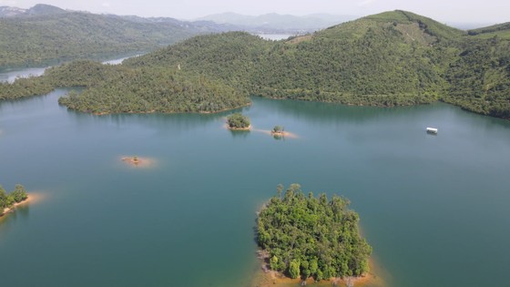 Quảng Nam: Nhiều lo ngại ở khu du lịch trên hồ Phú Ninh