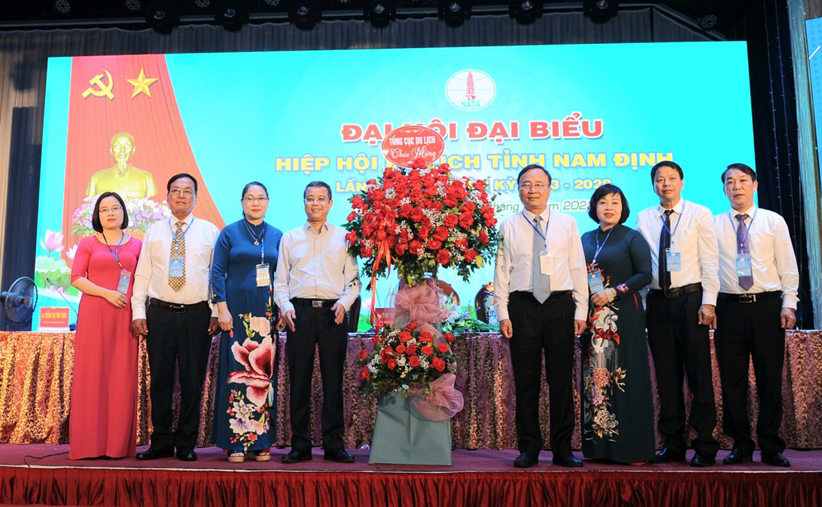Phó Tổng cục trưởng Nguyễn Lê Phúc: Hiệp hội Du lịch tỉnh Nam Định tiếp tục phát huy vai trò kết nối các doanh nghiệp, liên kết phát triển sản phẩm theo hướng chuyên nghiệp