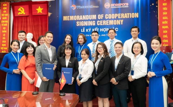 Singapore đẩy mạnh quảng bá, trợ giá hút khách Việt