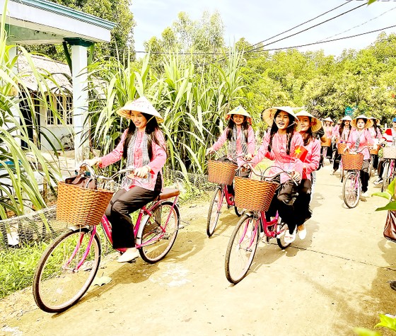 Sinh viên Lào, Campuchia trải nghiệm du lịch Cần Giờ - TP. HCM