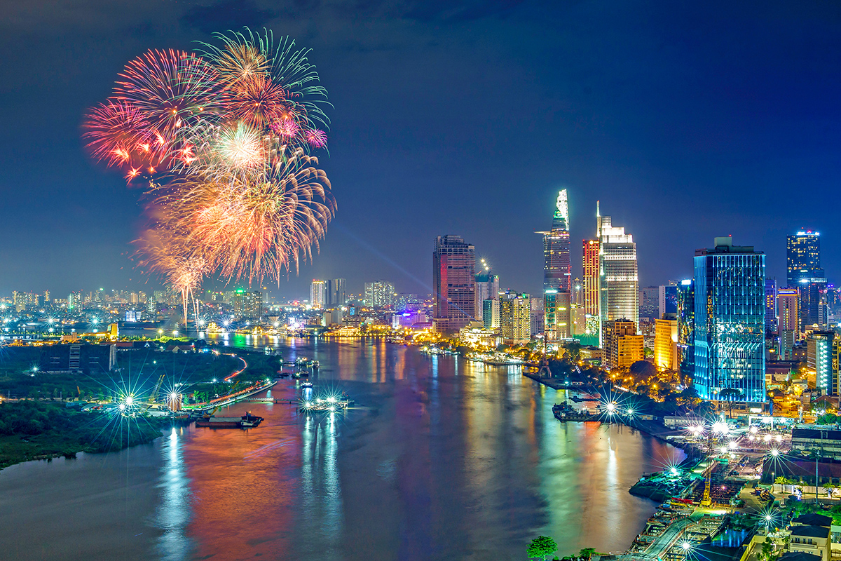 Việt Nam chào đón du khách từ khắp nơi trên thế giới với chính sách cởi mở, sản phẩm, dịch vụ đặc sắc, hấp dẫn
