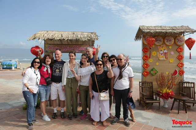 Nhiều hoạt động đặc sắc tại các bãi biển du lịch Đà Nẵng phục vụ người dân và du khách dịp Tết Nguyên đán
