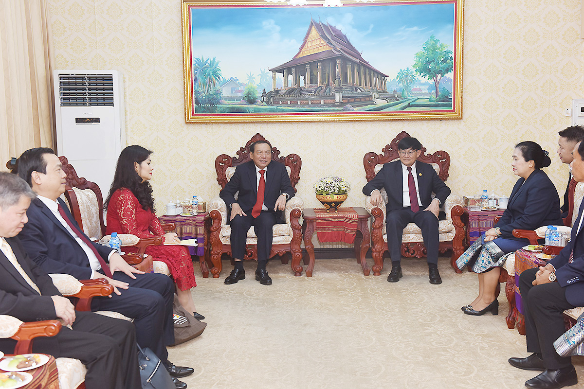Bộ trưởng Nguyễn Văn Hùng: Việt Nam luôn sẵn sàng chia sẻ thông tin, kinh nghiệm hỗ trợ Lào phát triển thể thao