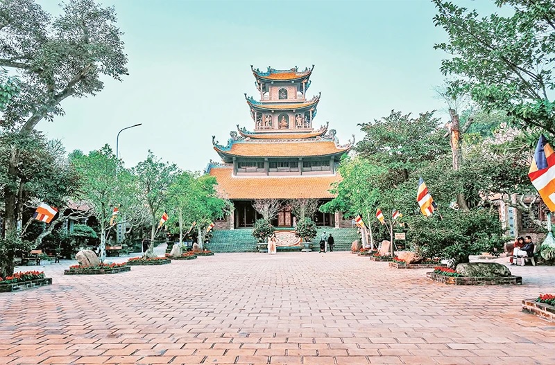 Hà Nội: Độc đáo chùa gốm sứ ở Bát Tràng
