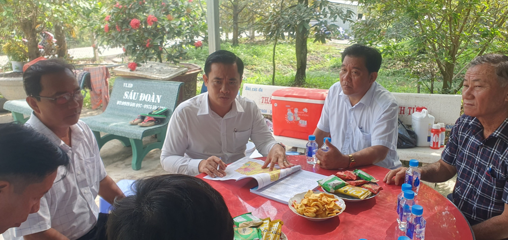 Chủ tịch UBND huyện Tân Thạnh (Long An) khảo sát vùng cây ăn quả kết hợp du lịch sinh thái tại xã Tân Lập