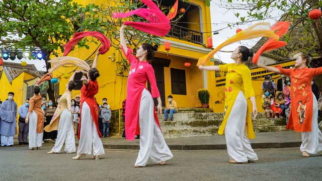 Quảng Nam: Diễu hành văn hóa nghệ thuật trên nhiều tuyến phố ở Hội An 