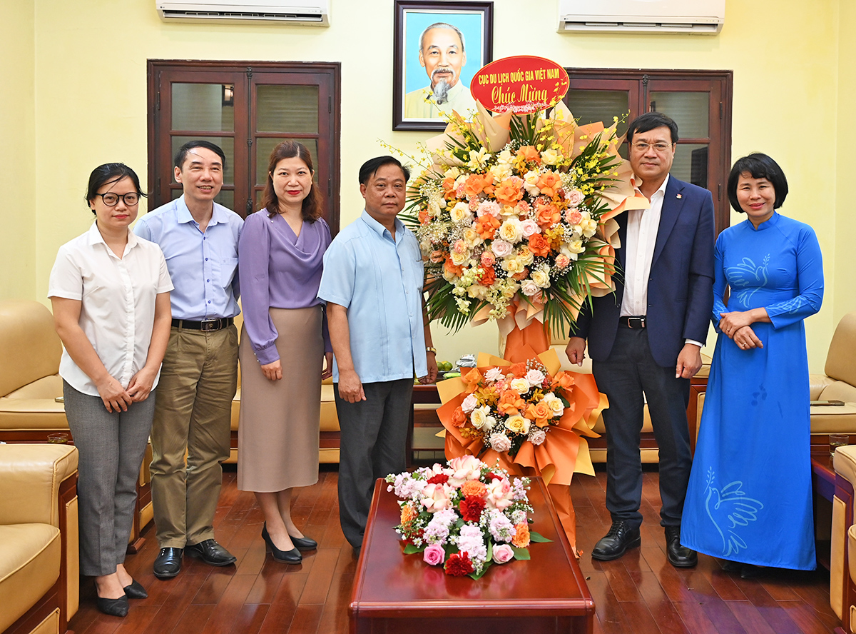 Cục Du lịch Quốc gia Việt Nam chúc mừng Cục Thể dục Thể thao nhân kỷ niệm 78 năm Ngày Thể thao Việt Nam