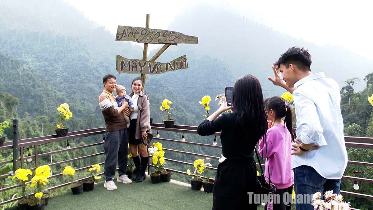 Tuyên Quang: Thiếu góc check-in ở các khu, điểm du lịch