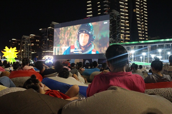 TP. Hồ Chí Minh lần đầu tiên có “rạp chiếu phim ngoài trời”