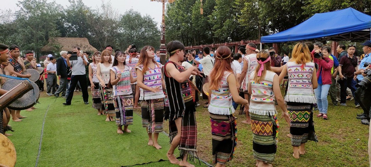 Lâm Đồng: Phục hồi, bảo tồn, phát huy nghề dệt thổ cẩm của dân tộc Mạ ở Lộc Bắc