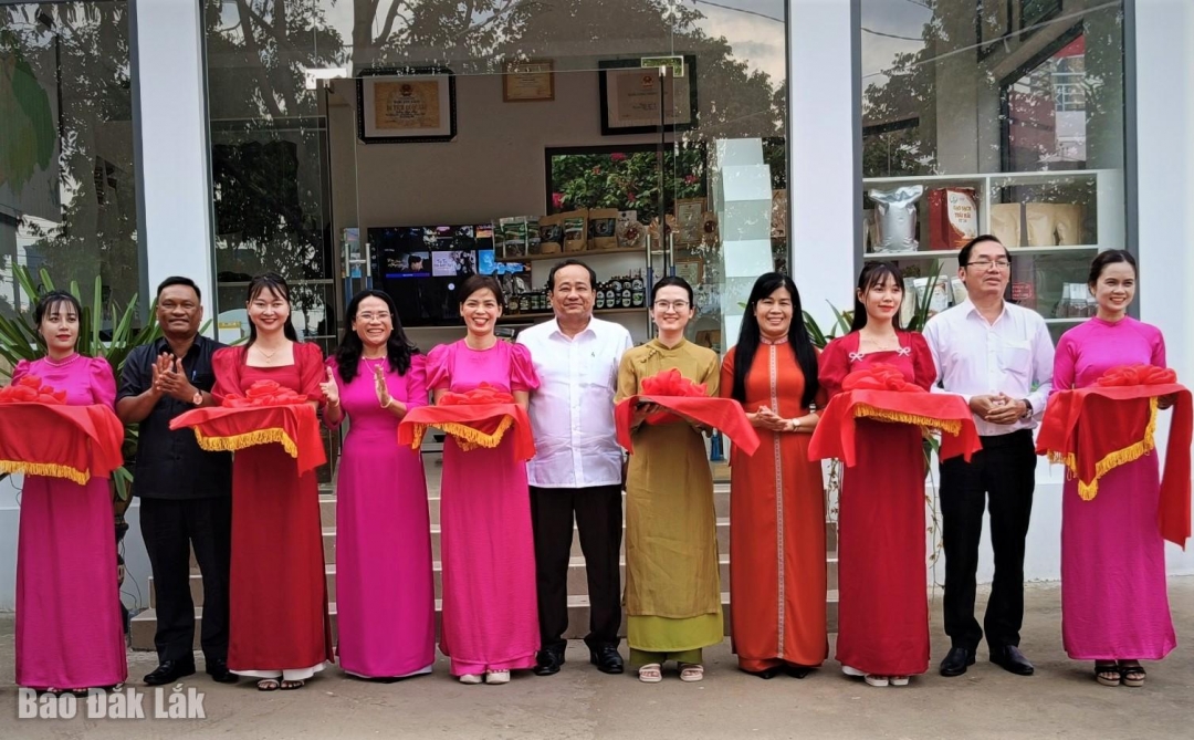 Khánh thành Điểm hỗ trợ Thông tin-Văn hóa-Du lịch huyện Lắk (Đắk Lắk)