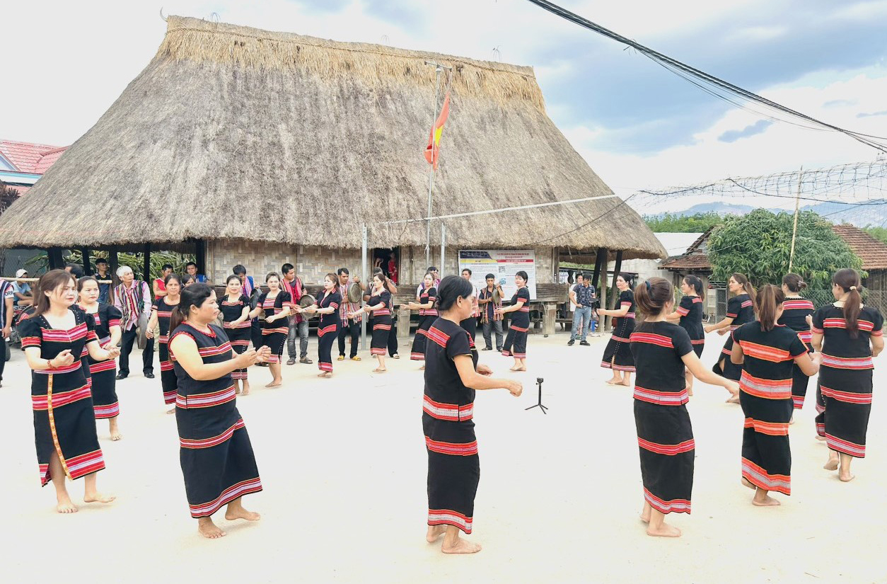 Kon Tum: Lưu giữ bản sắc văn hóa truyền thống