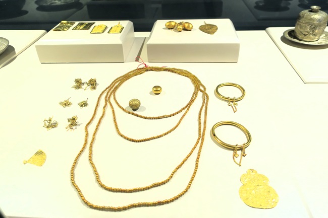 Lần đầu tiên Bảo tàng Hải Phòng ra mắt công chúng Bộ hiện vật độc bản bằng vàng dâng cúng nữ tướng Lê Chân