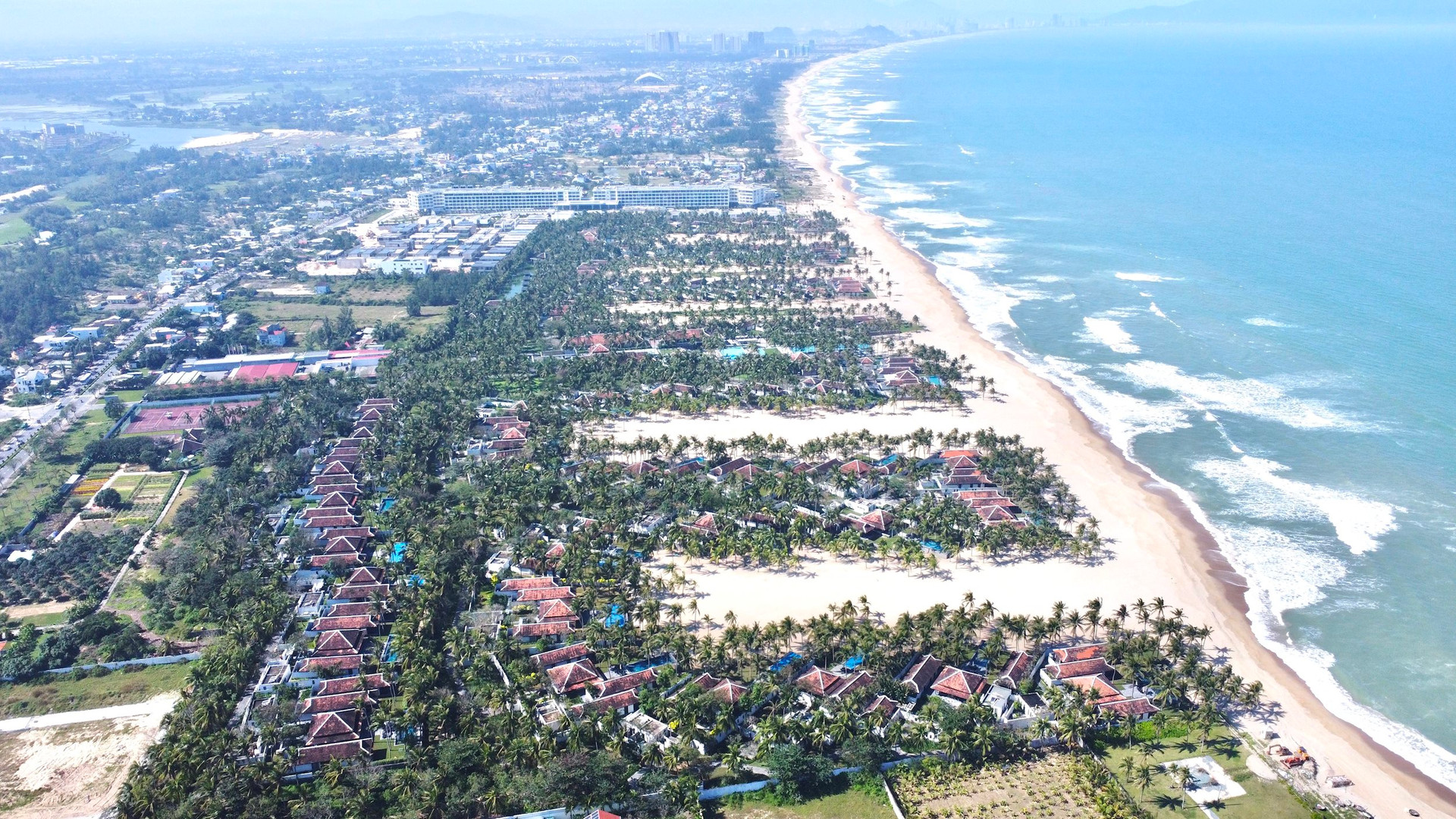 Quảng Nam có 2 khu nghỉ dưỡng trong top 5 resort tốt nhất dành cho gia đình tại Việt Nam năm 2024