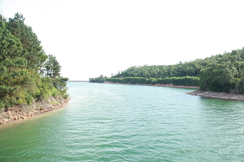 Hồ Kẻ Gỗ (Hà Tĩnh) - điểm du lịch xanh hấp dẫn