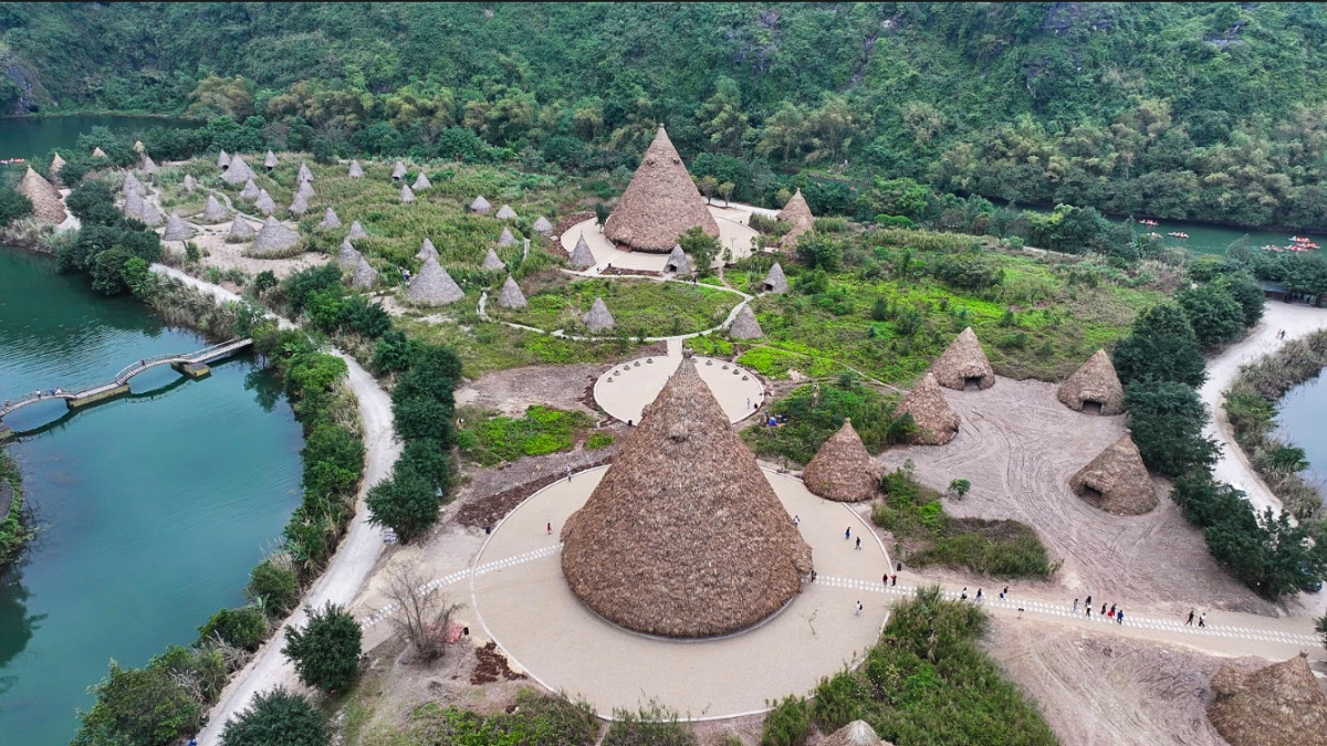 Ninh Bình: Quần thể danh thắng Tràng An đăng cai show thời trang, quảng bá du lịch