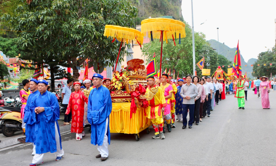Quảng Ninh: Hạ Long - Thành phố lễ hội
