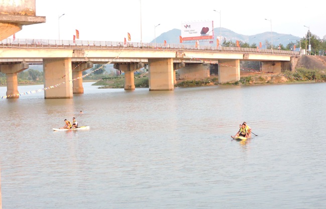 Kon Tum: Phát triển du lịch lòng hồ, mặt nước