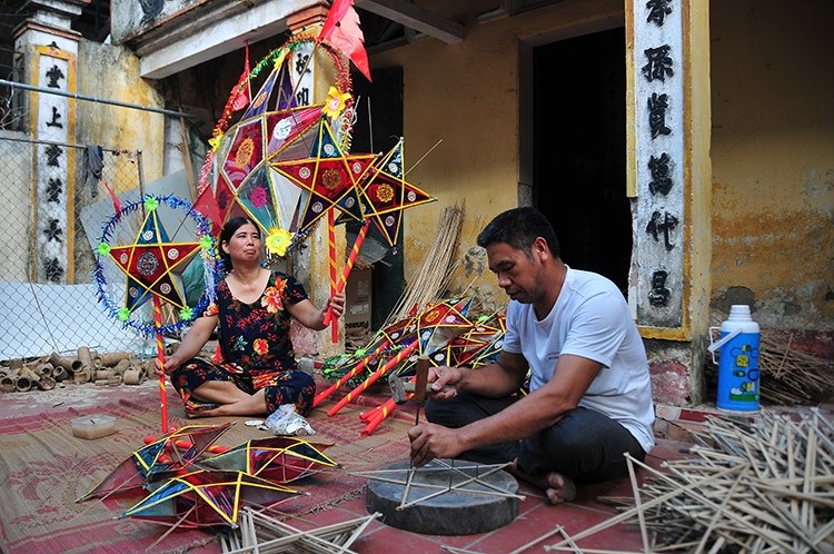 Hưng Yên: Khám phá làng nghề làm đồ chơi Trung thu truyền thống