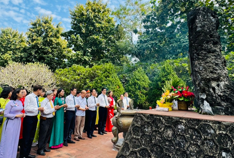 Lên Bắc Kạn, thăm đồn chiến thắng Phủ Thông