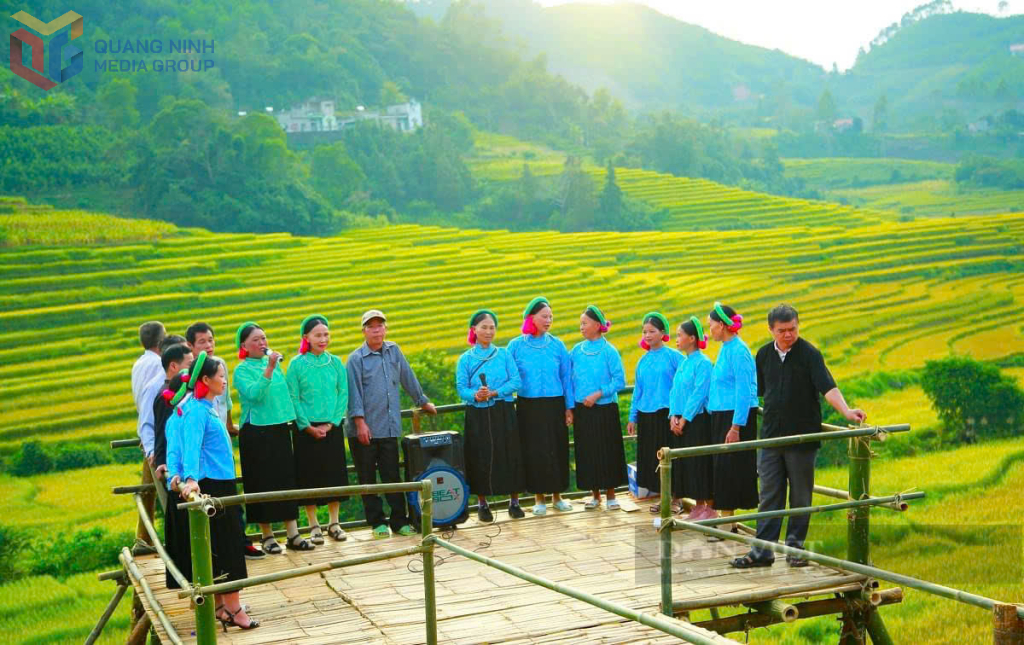 Quảng Ninh: khai hội Mùa vàng miền soóng cọ xã Đông Ngũ 
