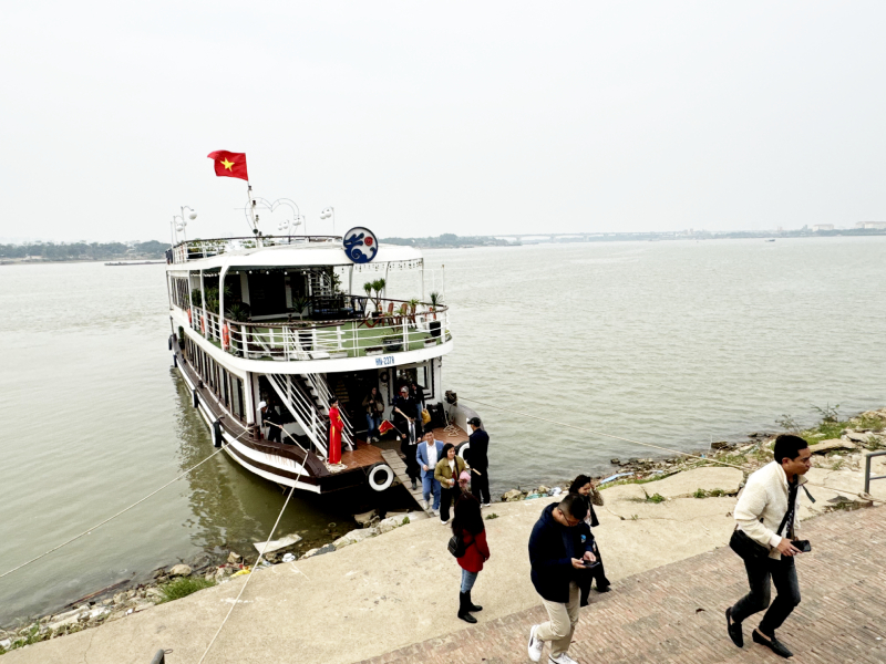 Hà Nội từng bước hình thành các tuyến du lịch đường thủy