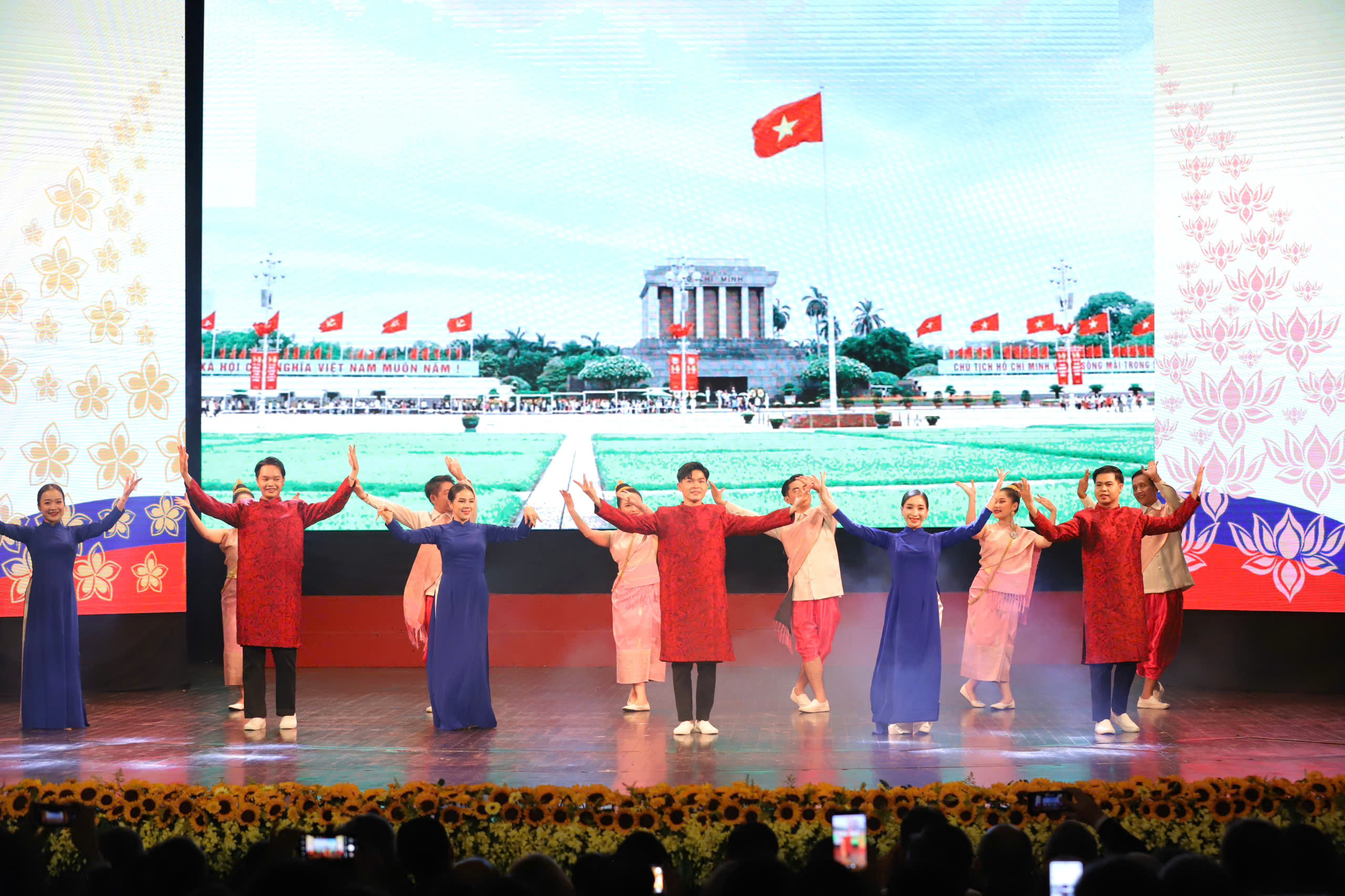 Khai mạc Tuần Văn hóa Lào tại Việt Nam 2025