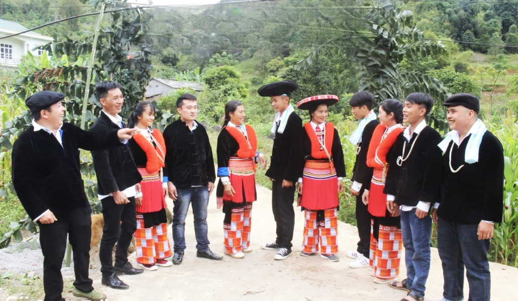 Nét đẹp trang phục dân tộc Dao ở Cao Bằng