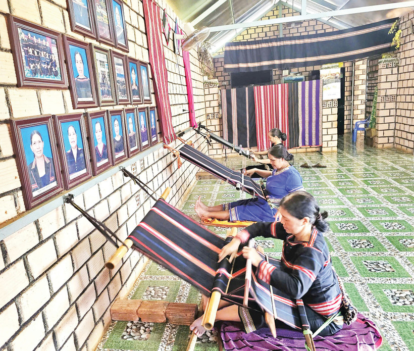 Giữ hồn dân tộc, nối dài sinh kế ở Gia Lai